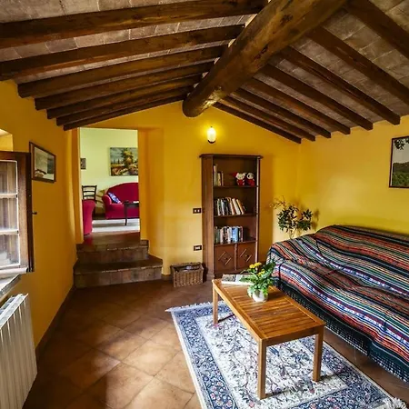 Podere Il Colle بيت للعطل *