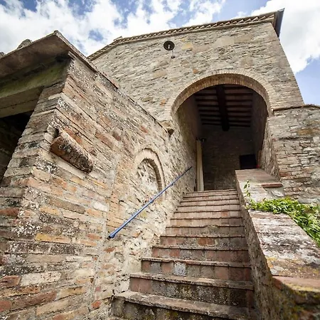 Podere Il Colle بيت للعطل