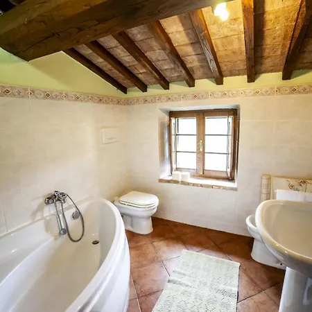 Podere Il Colle بيت للعطل *